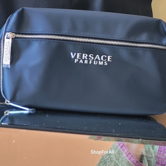 Versace - Picture 12 of 12